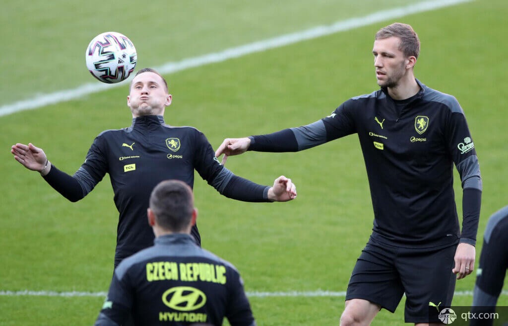 通过镜头语 通过镜头语