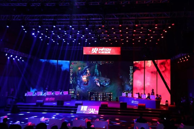 当边后卫外 当边后卫外